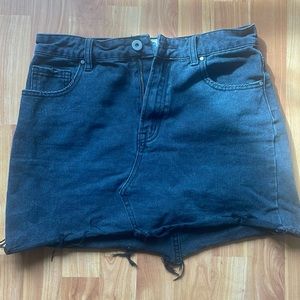 Black wash denim mini skirt from Cotton On - size 6.
